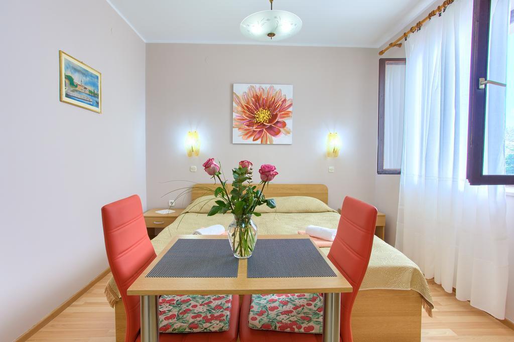 Nadija Studio Apartmani Đảo Krk Ngoại thất bức ảnh