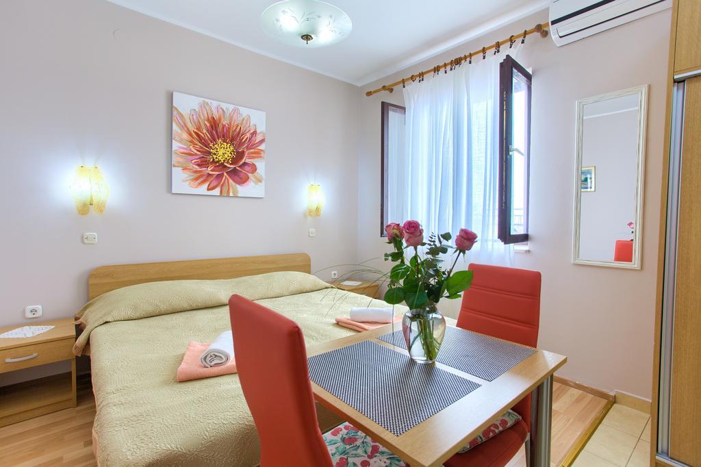 Nadija Studio Apartmani Đảo Krk Ngoại thất bức ảnh